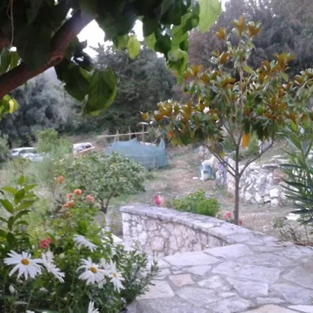 Vardia & Mikros Gialos