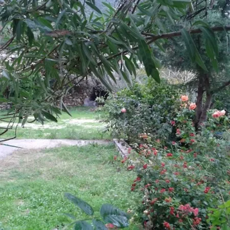 Vardia & Mikros Gialos